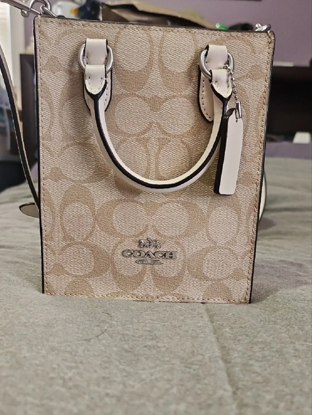 Coach Beige Signature Canvas Mini Crossbody with White Trim NWOT - Picture 2 of 10